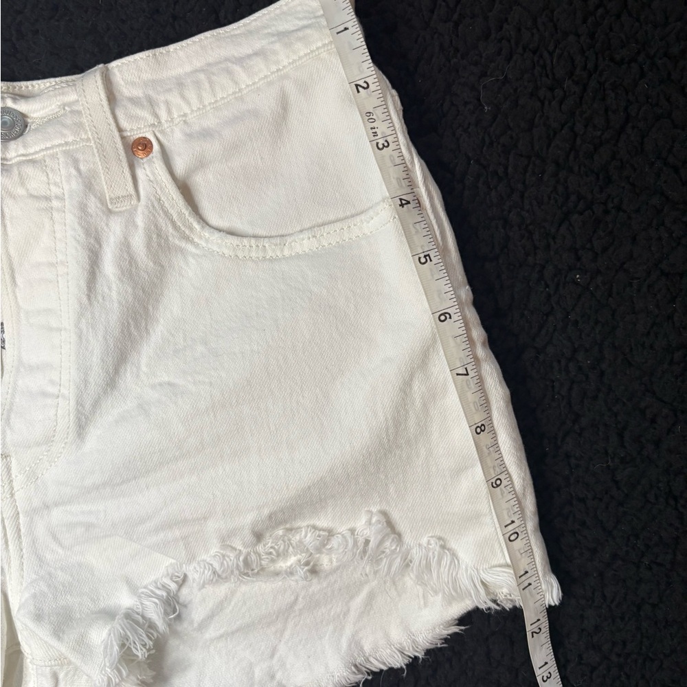 Levi's White Frayed Hem Jean Shorts - Picture 4 of 9